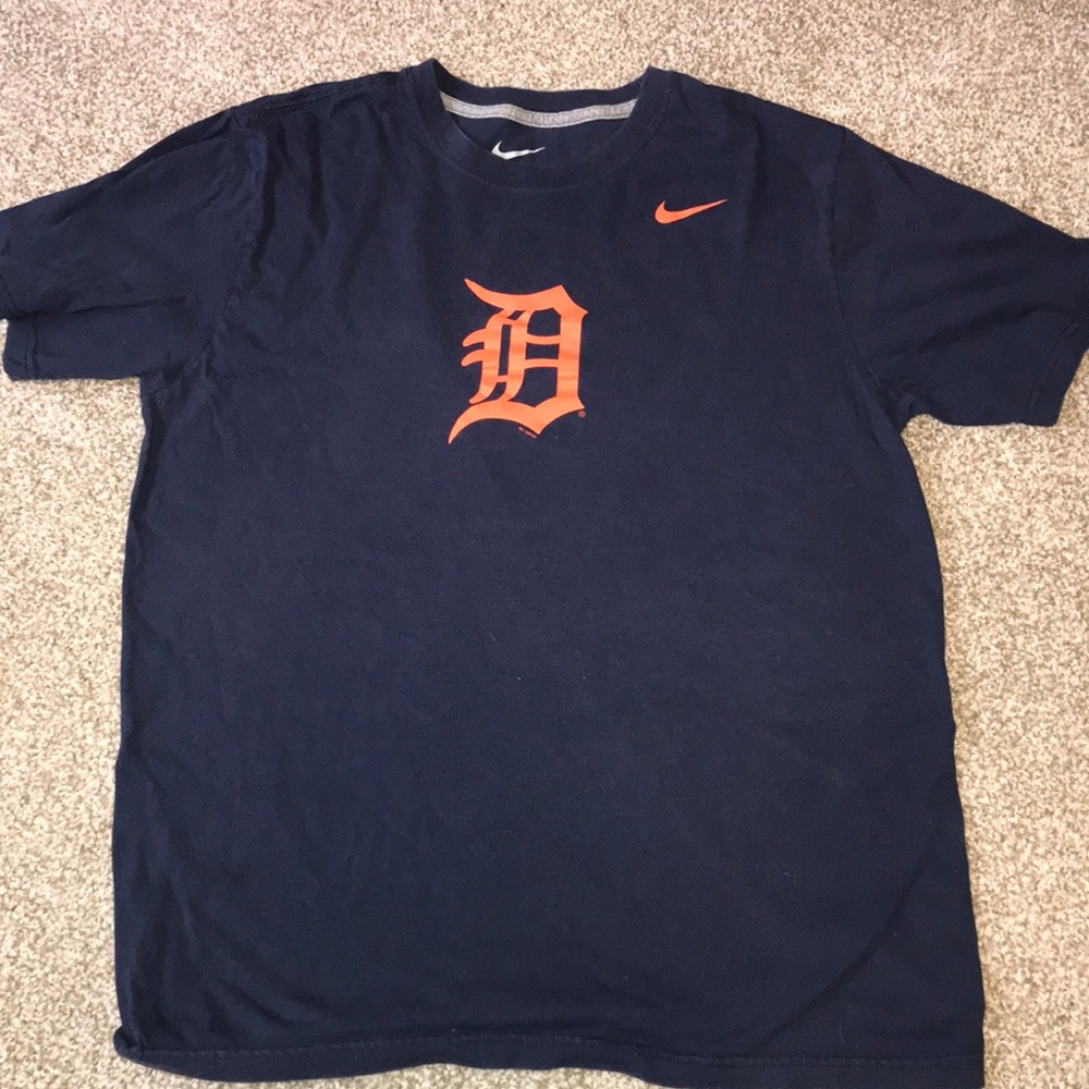 Detroit Tigers Nike shirt